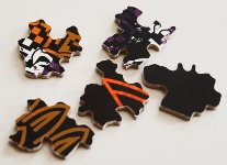 Quelques pièces de ce puzzle : diversitée de la découpe et des motifs.